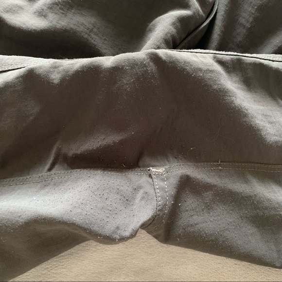 The North Face dark grey outdoor shorts, size 32 - Picture 14 of 16